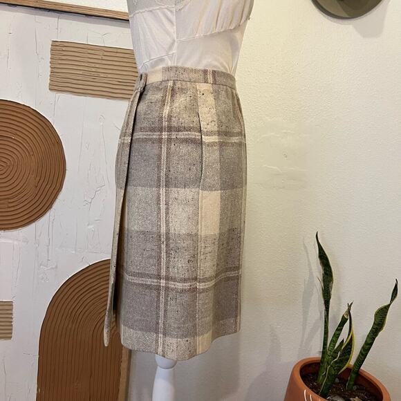 Vintage 90s Jones New York Cream Neutral Wool Plaid Print Wrap Mini Skirt - Picture 3 of 14